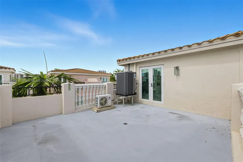 623 NE 11th Avenue Fort Lauderdale FL 33304