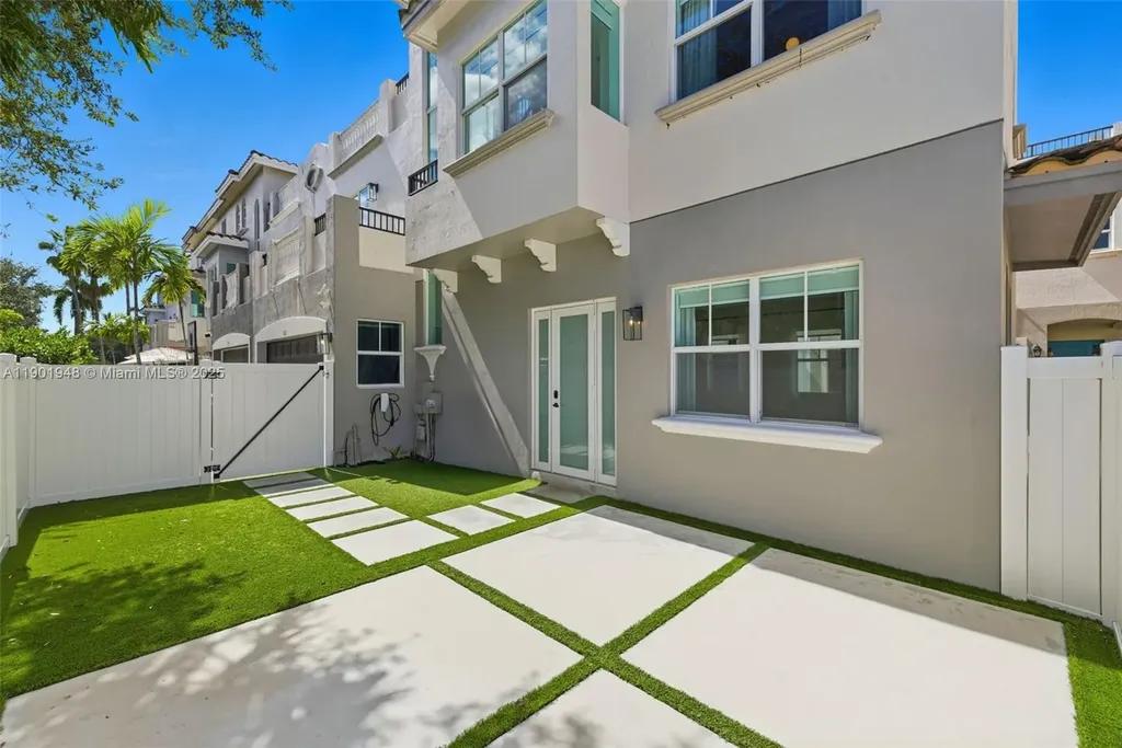 623 NE 11th Avenue Fort Lauderdale FL 33304