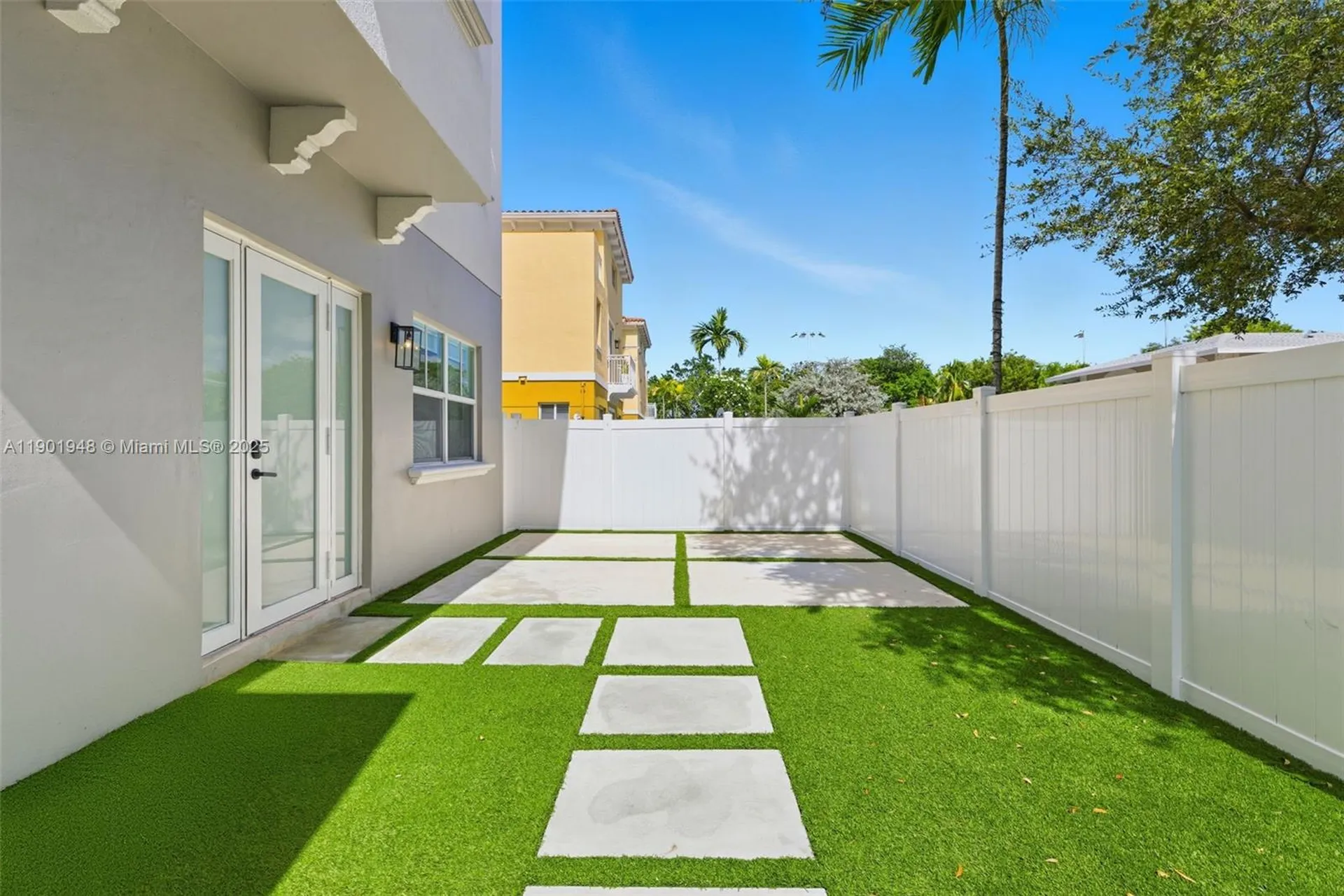 623 NE 11th Avenue Fort Lauderdale FL 33304