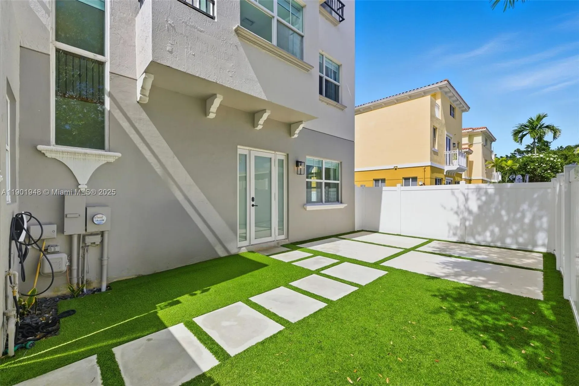 623 NE 11th Avenue Fort Lauderdale FL 33304