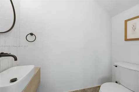 623 NE 11th Avenue Fort Lauderdale FL 33304