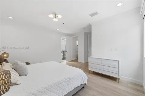 623 NE 11th Avenue Fort Lauderdale FL 33304