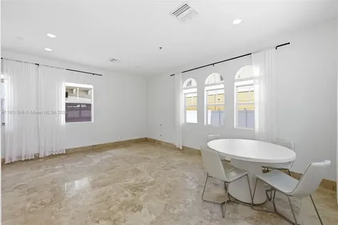 623 NE 11th Avenue Fort Lauderdale FL 33304