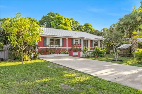 3382 SE Hawthorne Street Stuart FL 34997