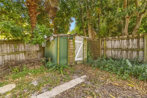 3382 SE Hawthorne Street Stuart FL 34997