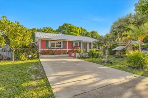 3382 SE Hawthorne Street Stuart FL 34997