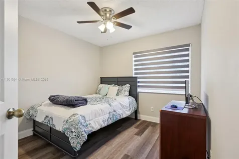 20888 NW 1st Street Pembroke Pines FL 33029