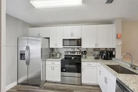 20888 NW 1st Street Pembroke Pines FL 33029