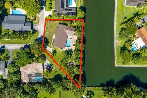 10945 SW 75th Court Pinecrest FL 33156