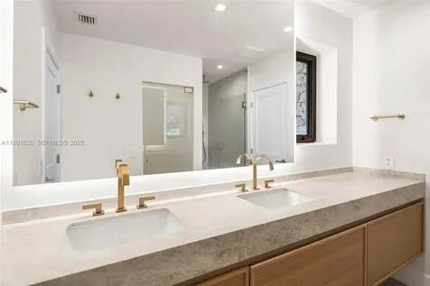 10945 SW 75th Court Pinecrest FL 33156