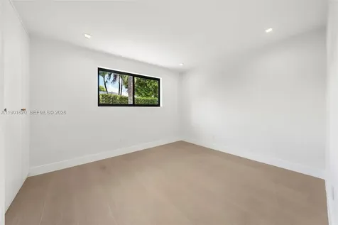 10945 SW 75th Court Pinecrest FL 33156