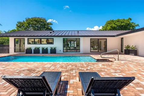 10945 SW 75th Court Pinecrest FL 33156