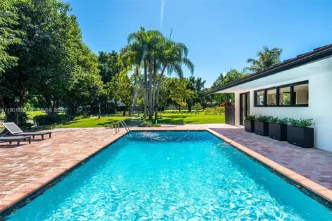 10945 SW 75th Court Pinecrest FL 33156