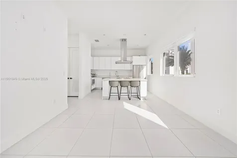 9153 NW 33rd Street Doral FL 33172