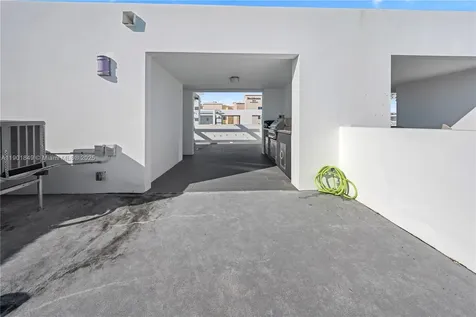 9153 NW 33rd Street Doral FL 33172