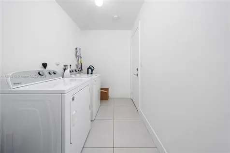 9153 NW 33rd Street Doral FL 33172