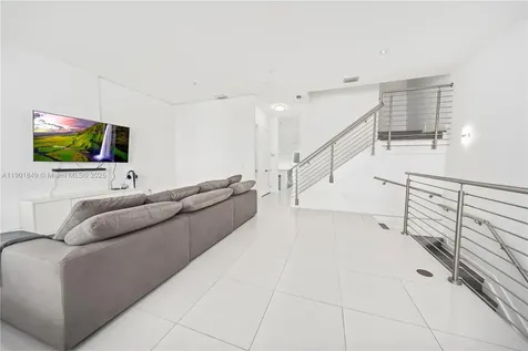 9153 NW 33rd Street Doral FL 33172