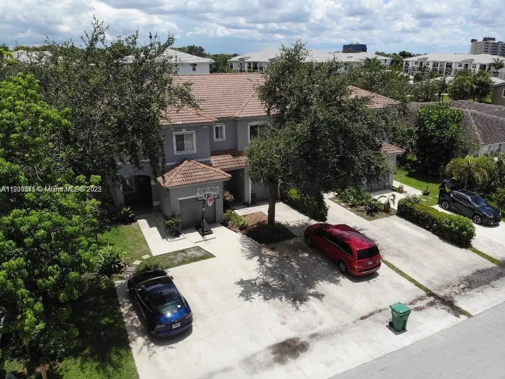 8706 NW 38th Drive Coral Springs FL 33065