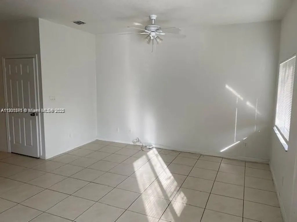 8706 NW 38th Drive Coral Springs FL 33065