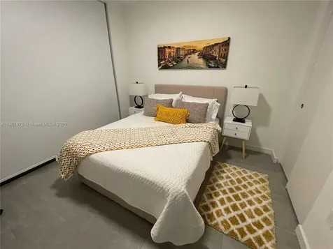 227 NE 2nd Street Miami FL 33132