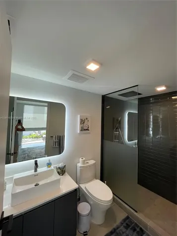 227 NE 2nd Street Miami FL 33132