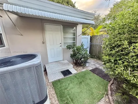 917 N 26th Avenue Hollywood FL 33020