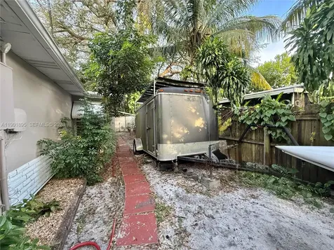 917 N 26th Avenue Hollywood FL 33020