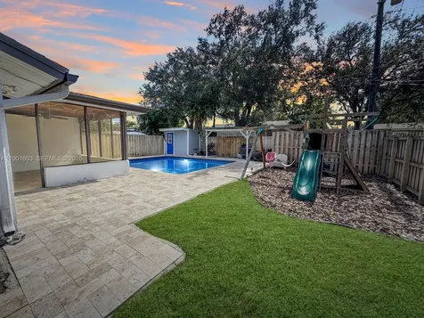 9424 SW 52nd Street Cooper City FL 33328