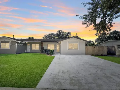 9424 SW 52nd Street Cooper City FL 33328