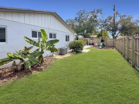 9424 SW 52nd Street Cooper City FL 33328