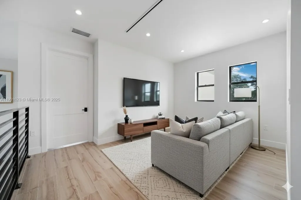 1505 SW 5th Place Fort Lauderdale FL 33312