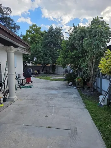 2936 NW 47th Street Miami FL 33142