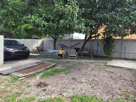 2936 NW 47th Street Miami FL 33142