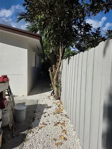2936 NW 47th Street Miami FL 33142