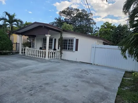2936 NW 47th Street Miami FL 33142