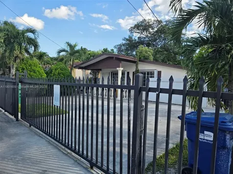 2936 NW 47th Street Miami FL 33142