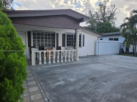 2936 NW 47th Street Miami FL 33142