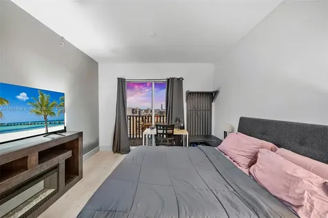 10 Aragon Avenue Coral Gables FL 33134