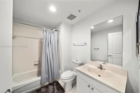 10 Aragon Avenue Coral Gables FL 33134