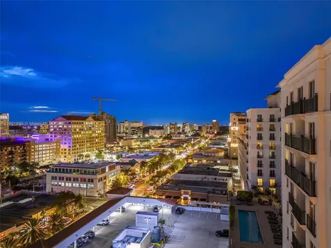 10 Aragon Avenue Coral Gables FL 33134