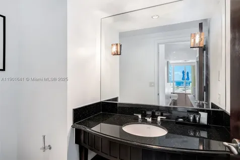 4391 Collins Avenue Miami Beach FL 33140