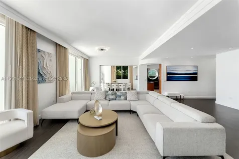 4391 Collins Avenue Miami Beach FL 33140
