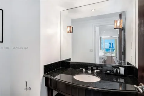 4391 Collins Avenue Miami Beach FL 33140