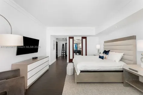 4391 Collins Avenue Miami Beach FL 33140