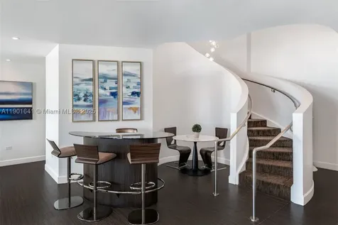 4391 Collins Avenue Miami Beach FL 33140