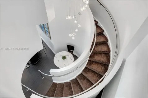 4391 Collins Avenue Miami Beach FL 33140