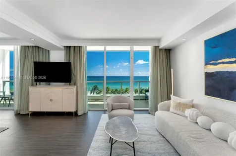 4391 Collins Avenue Miami Beach FL 33140