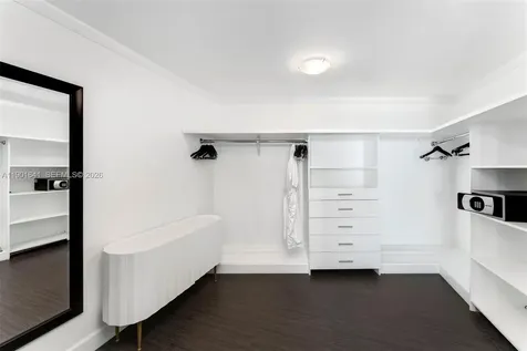 4391 Collins Avenue Miami Beach FL 33140