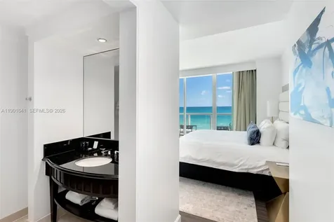 4391 Collins Avenue Miami Beach FL 33140