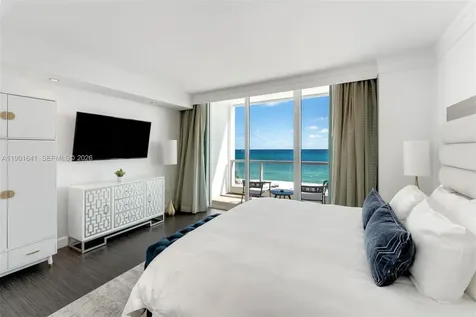 4391 Collins Avenue Miami Beach FL 33140